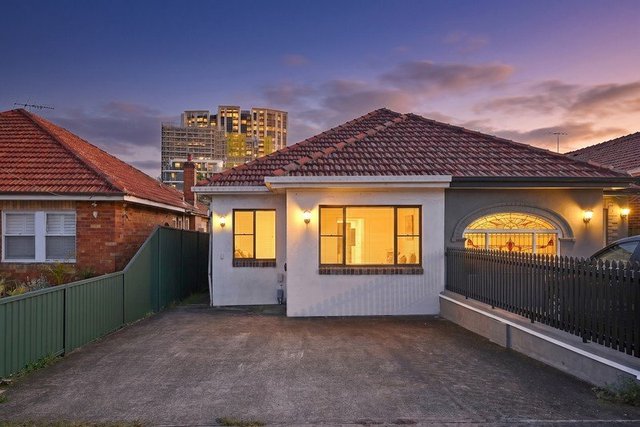 16 Cobham Street, NSW 2035