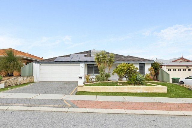 8 Pennine Pass, WA 6030