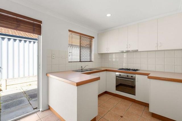 8/11 Point Walter Road, WA 6157