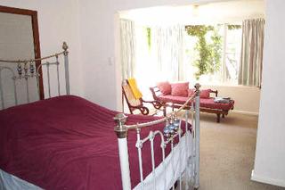 Bed 1 (2001-11-22)