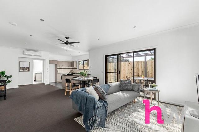 2/14 Wandin Court, VIC 3227