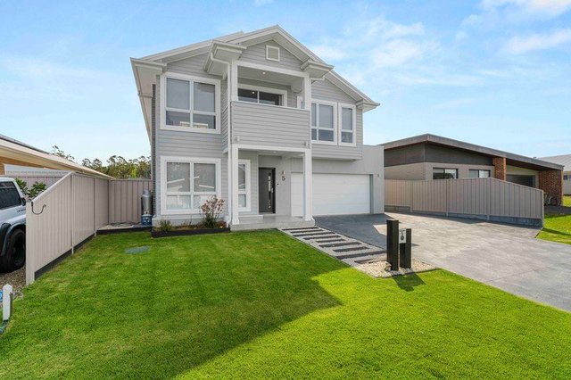 5 Birkdale Circuit, NSW 2540