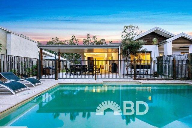 10 Angophora Close, QLD 4504