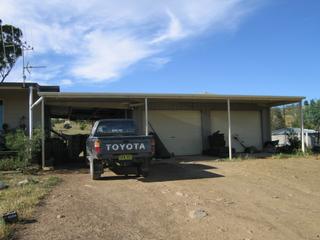 Garage & Carport