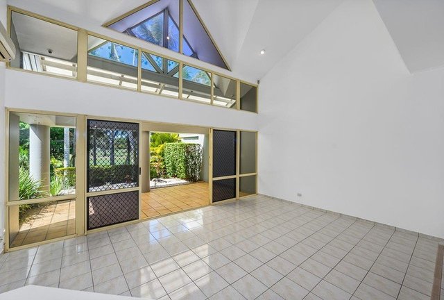 5 Bristol Fry/125 Santa Cruz Boulevard, QLD 4226