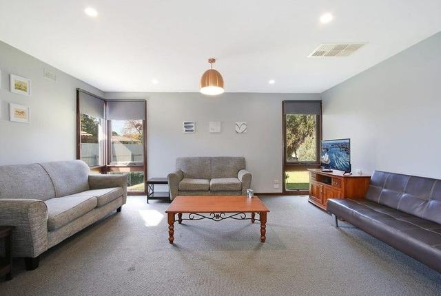 5 Kiama Street, NSW 2641