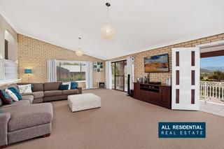 Real Estate Farmborough Heights Lounge