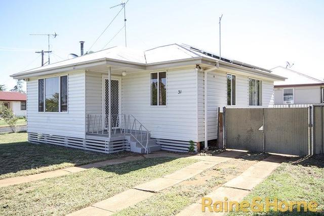 31 Leavers Street, NSW 2830