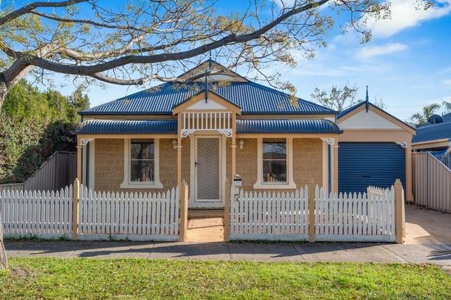 4 Avenel Gardens, VIC 3064
