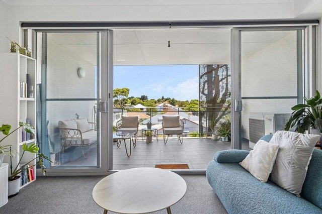 215/334 Cambridge Street, WA 6014