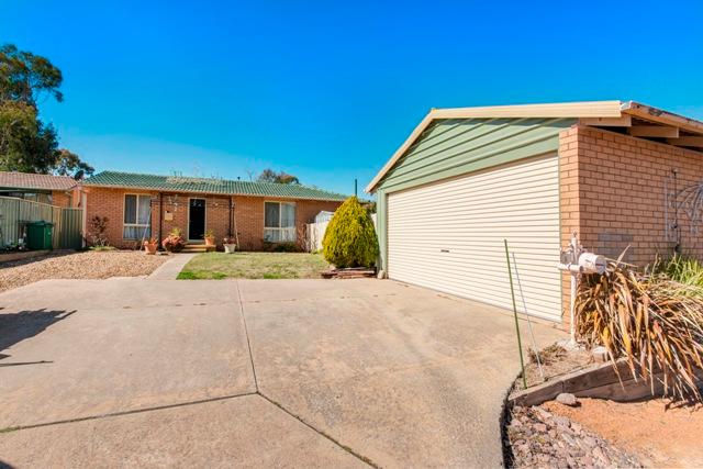 2 Macqueen Place, ACT 2615