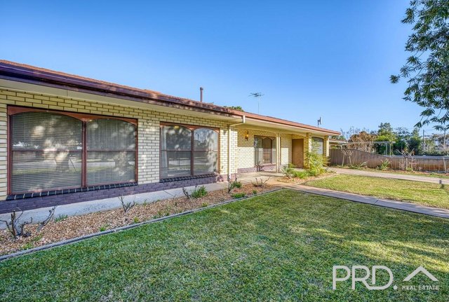 8 Hume Street, NSW 2717
