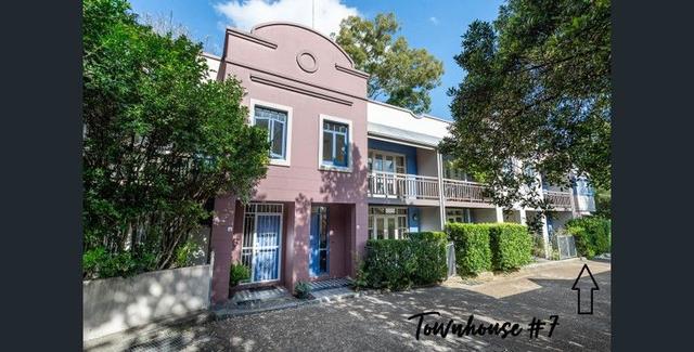 7/208A St Johns Road, NSW 2037