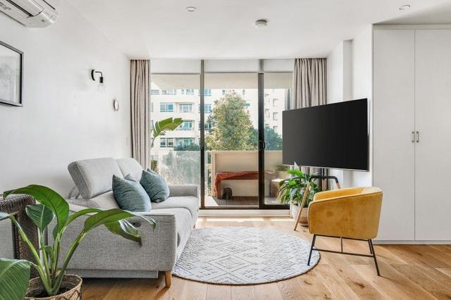 206/25 Pickles Street, VIC 3207