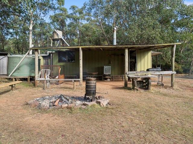 100 Facey Drive, VIC 3723