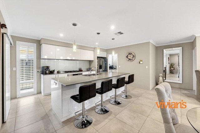 16 Freeman View, WA 6055