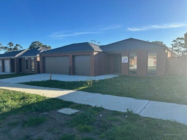 8 Goldshine Crescent, VIC 3818