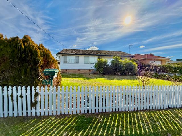 47 Binalong Street, NSW 2594