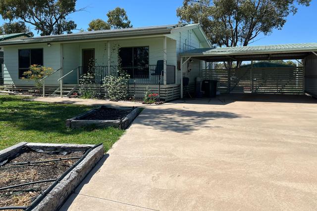 19 Fantasia Street, NSW 2834