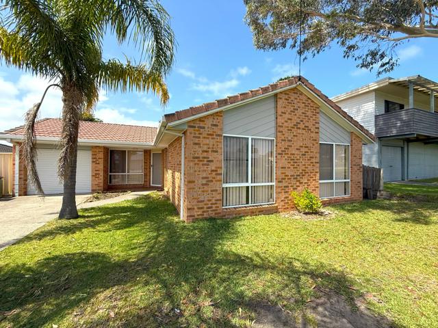 24 Truscott Avenue, NSW 2540