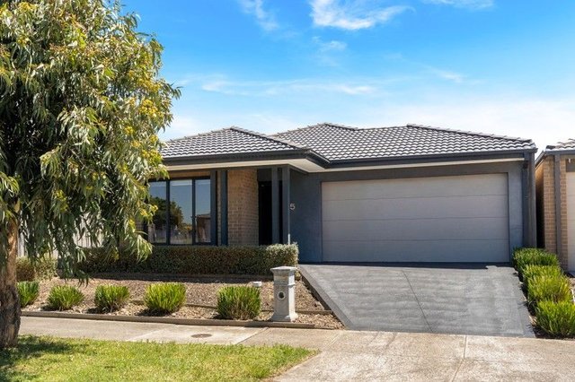 5 Falstone Circuit, VIC 3064