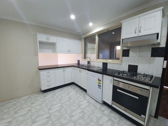 49 Congressional Drive, NSW 2170