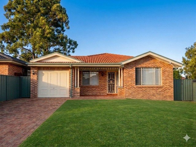 12 Cowan Place, NSW 2745