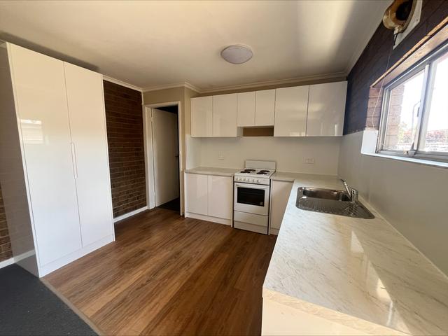 1/302 Auburn Street, NSW 2580