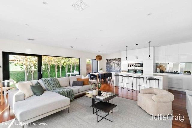 2/40 Anzac Crescent, VIC 3016