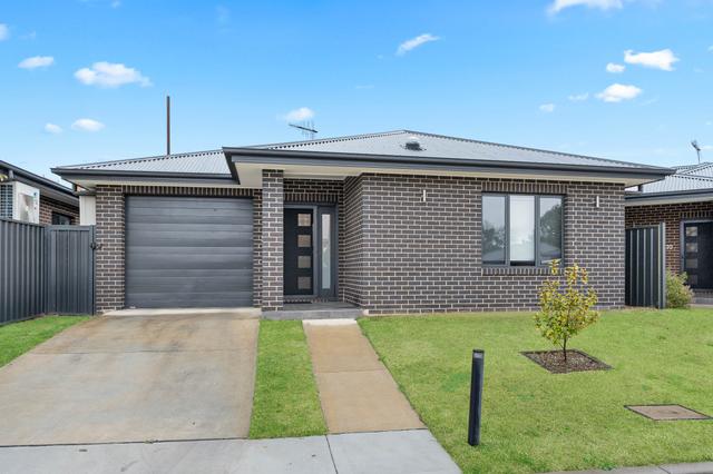 21/74 Cowper Street, NSW 2580