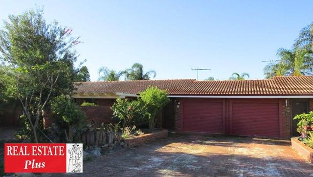 4/4 Lomatia Way, WA 6058