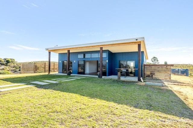 26 The Lookout, WA 6044