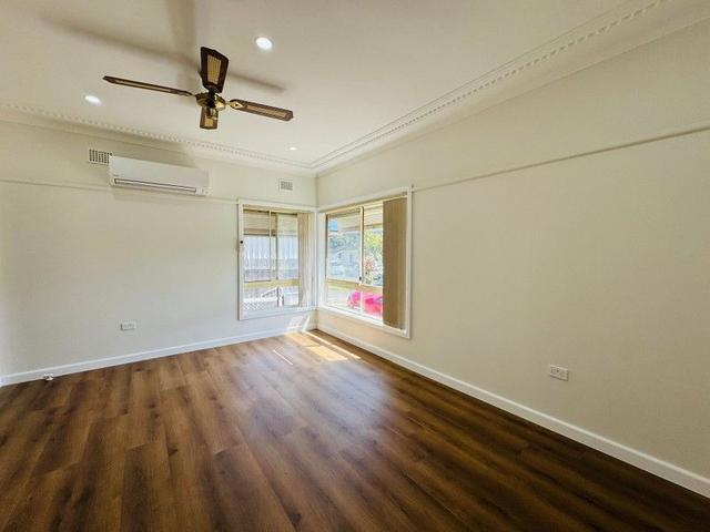 15 Brett St, NSW 2212