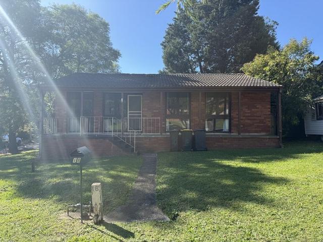 18 Bundarra Road, NSW 2560