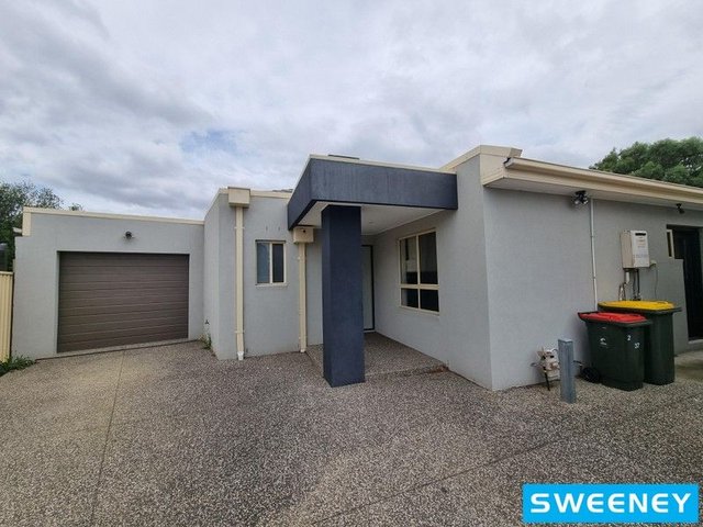 2/37 Carbine Way, VIC 3038