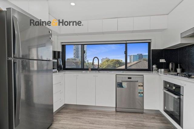 6/128 Moore Street, NSW 2170