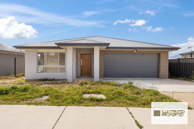 8 Kitty Henry Rise, ACT 2913