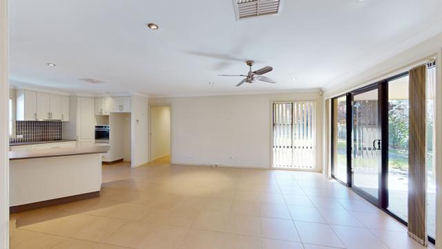 175 Baird Drive, NSW 2830