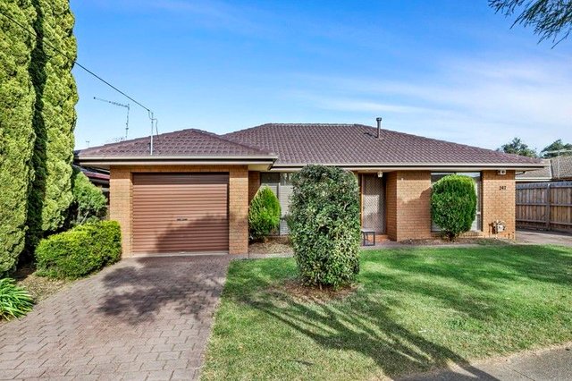 1/247 Greaves Street North, VIC 3030