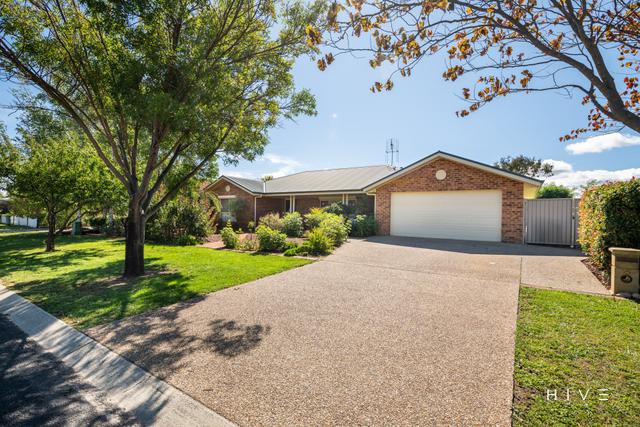 15 Birch Drive, NSW 2621