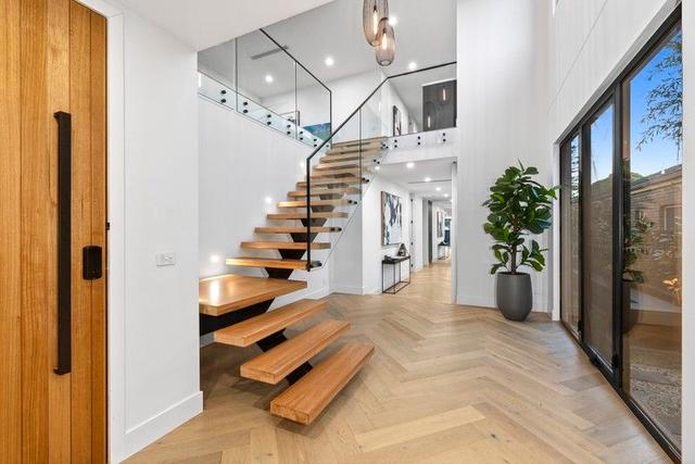 52 Haughton Road, VIC 3166