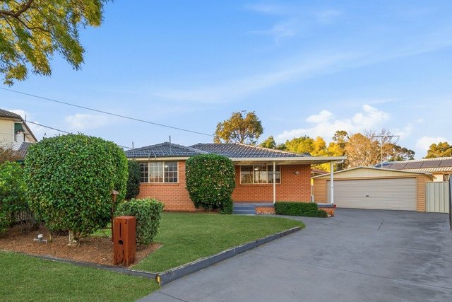 2 Magrath Place, NSW 2750