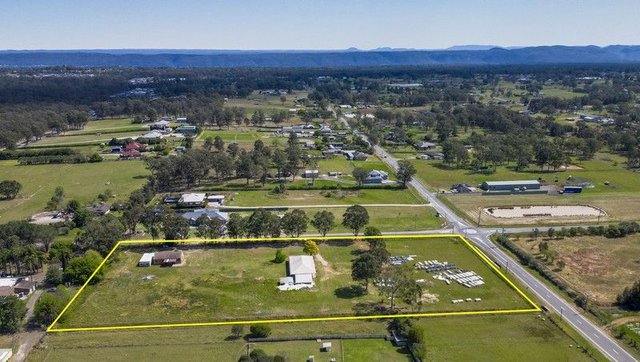 324 Eighth  Avenue, NSW 2747