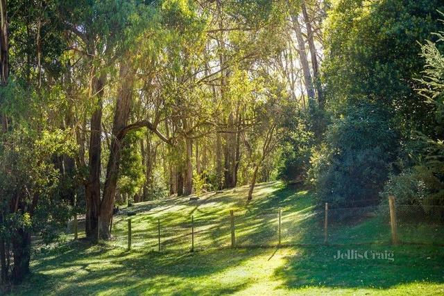 76 Ellandee Crescent, VIC 3440
