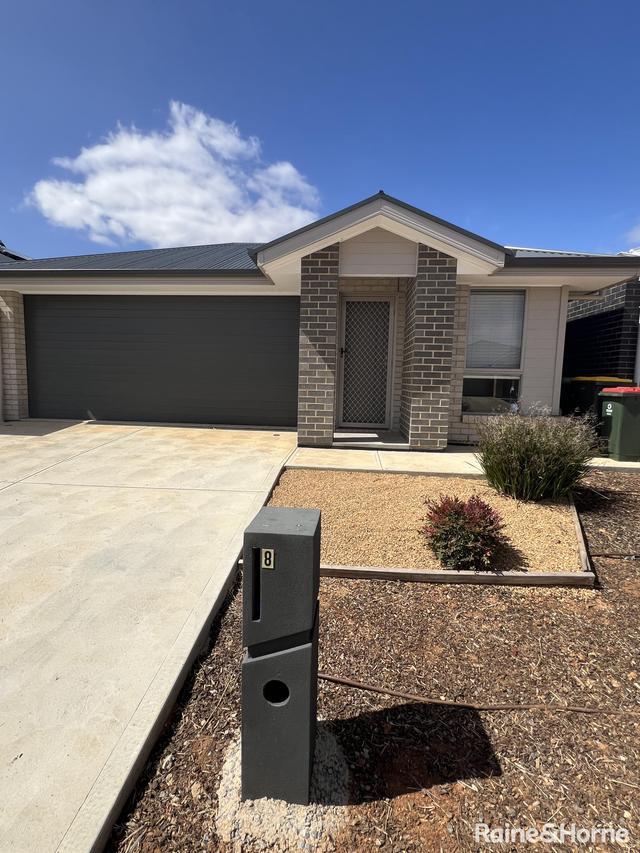 8 Aragon Court, SA 5115