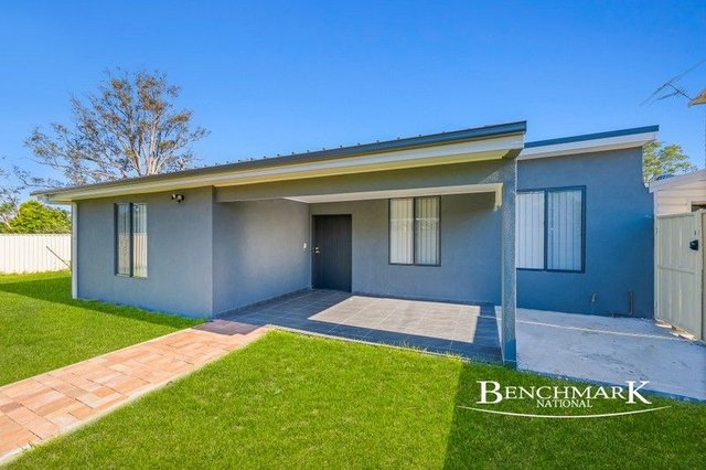 16 Hillcrest Ave, NSW 2170