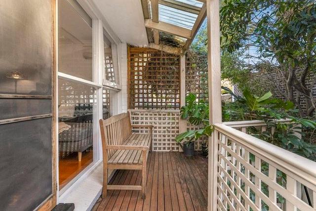 2/17 Hurtle Street, VIC 3032
