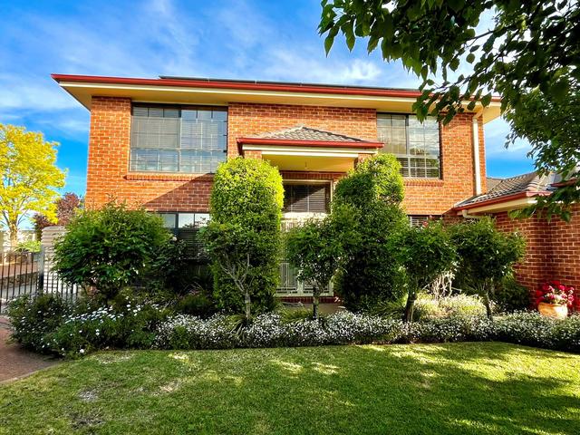 5 Henry Place, NSW 2582