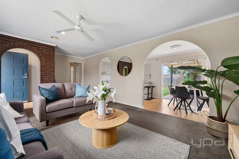 https://images.allhomes.com.au/property/photo/69ee95cbdc6341f333f5ac3ce1fa9ccb_hd.jpg