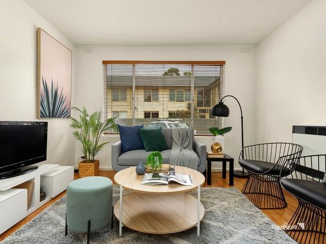 2/5 Simpson Street, VIC 3070